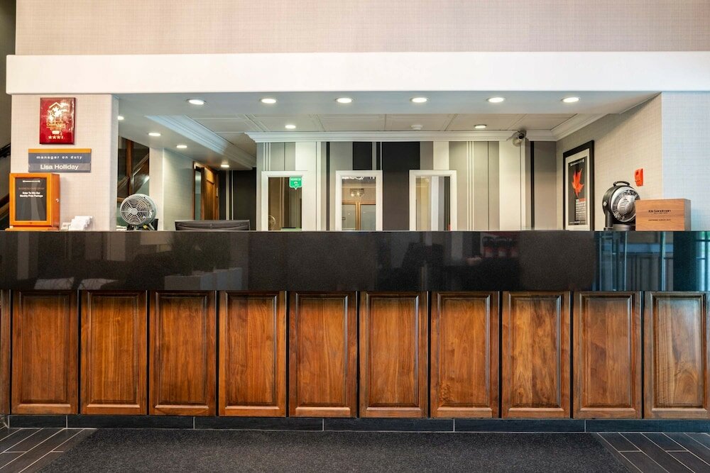 Фото Sandman Hotel Revelstoke