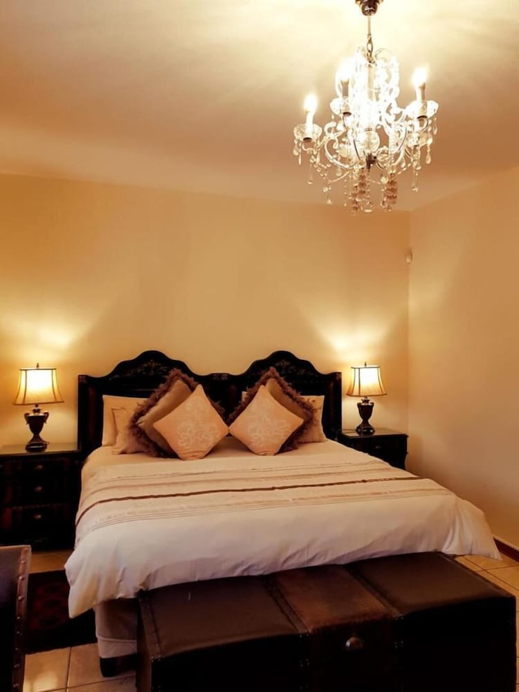 Фото Kimberley Manor Guesthouse