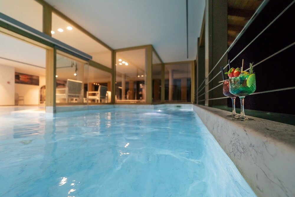 Фото White Angel Hotel