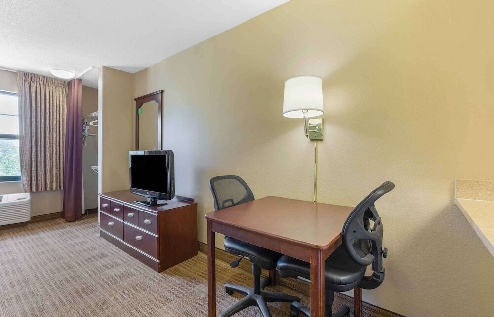 Фото Extended Stay America Suites Long Island Bethpage