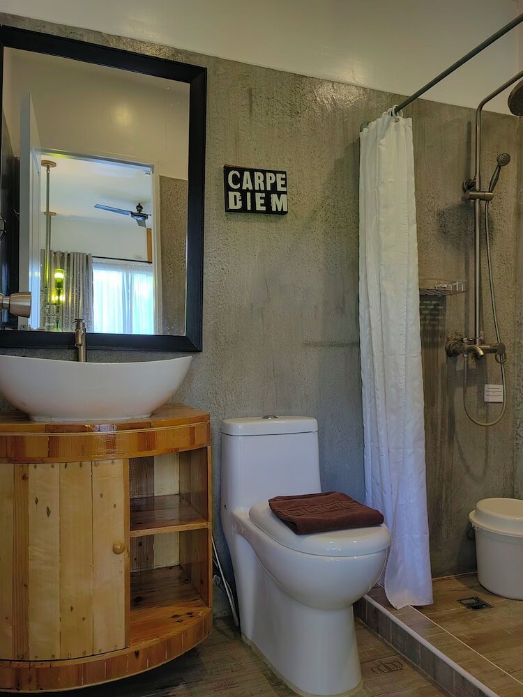 Фото Containers by Eco Hotel Tagaytay