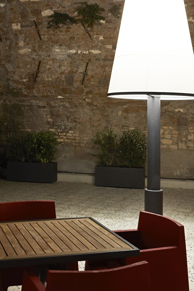 Фото Hotel The Building