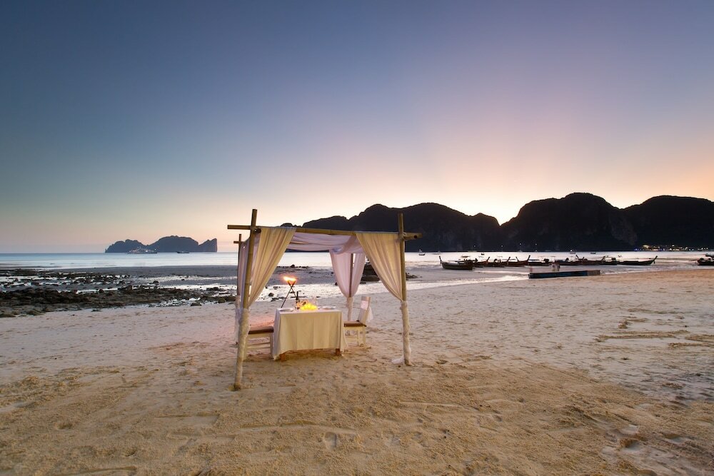 Фото Phi Phi Bayview & Premier Resort