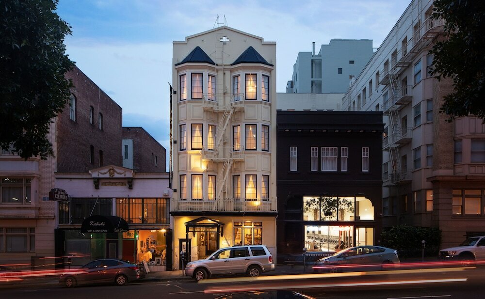 Фото отеля 1