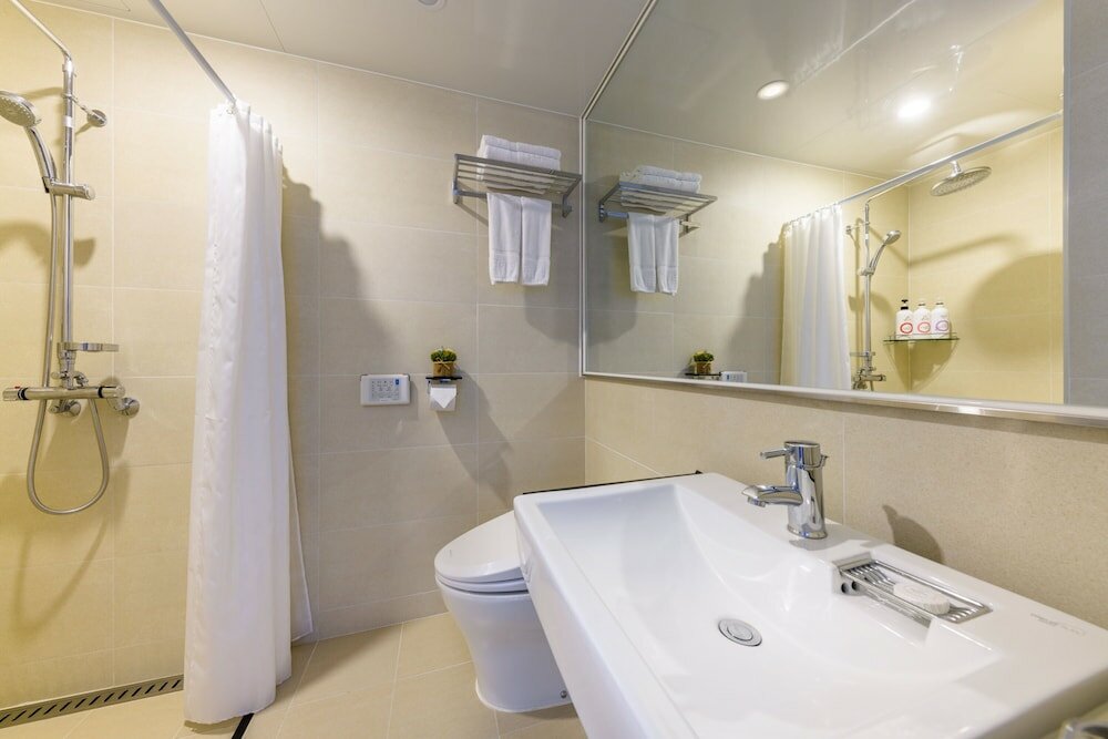 Фото Shinshin Hotel Cheonjiyeon