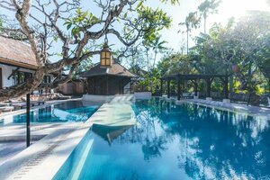 Гостиница Puri Santrian