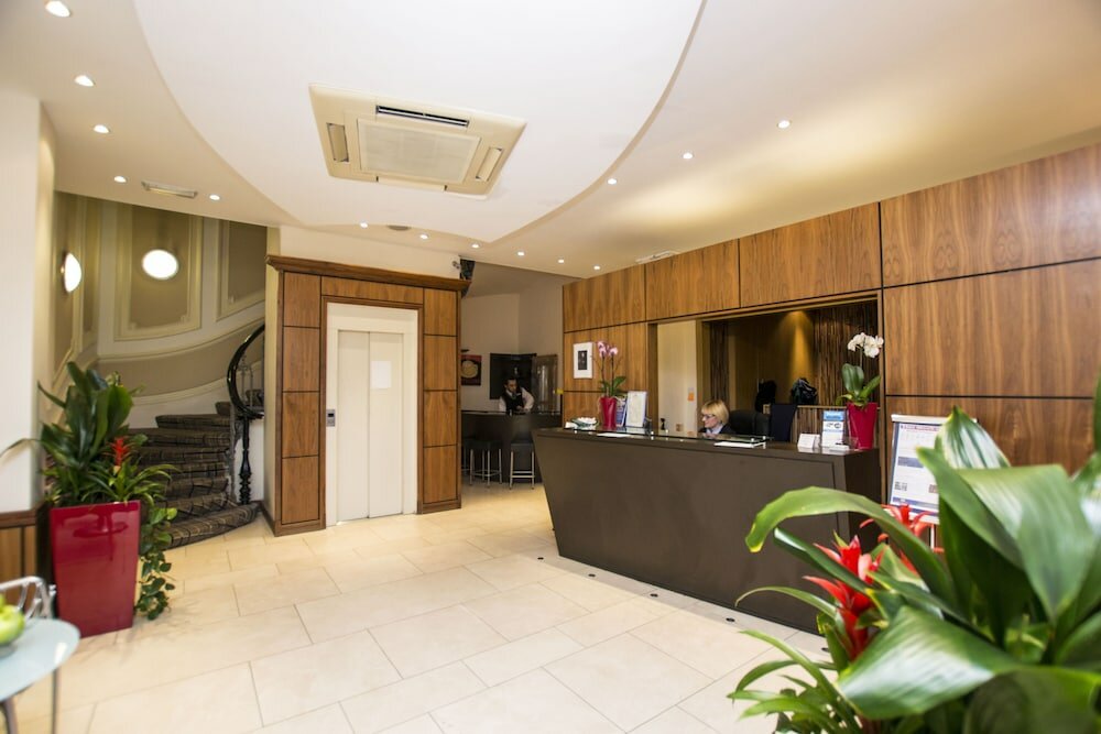 Фото Duke of Leinster Hotel