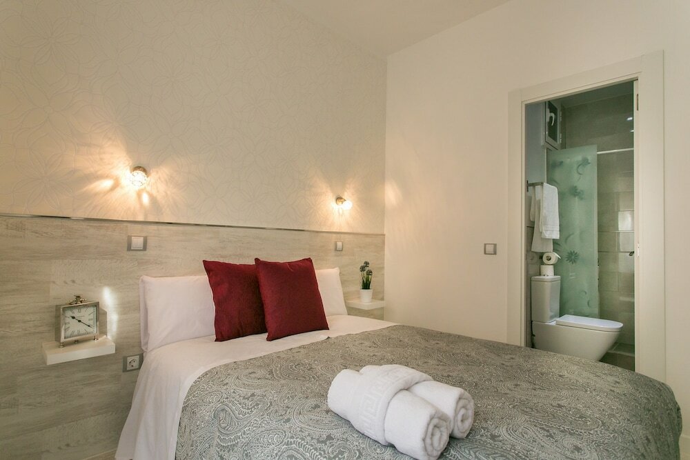 Фото Hostal Met Madrid