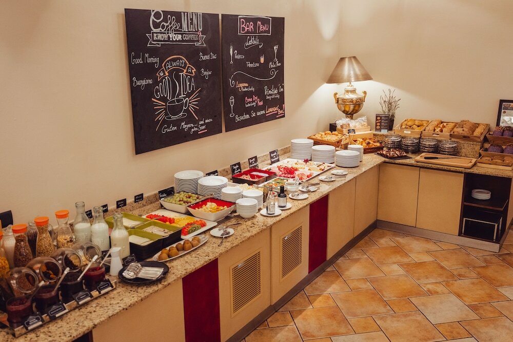 Фото Hotel Villa Toskana