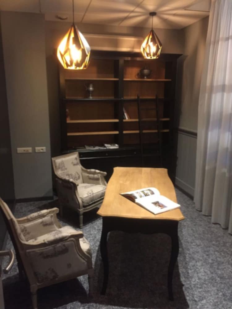 Фото Logis Hôtel Victor Hugo & SPA