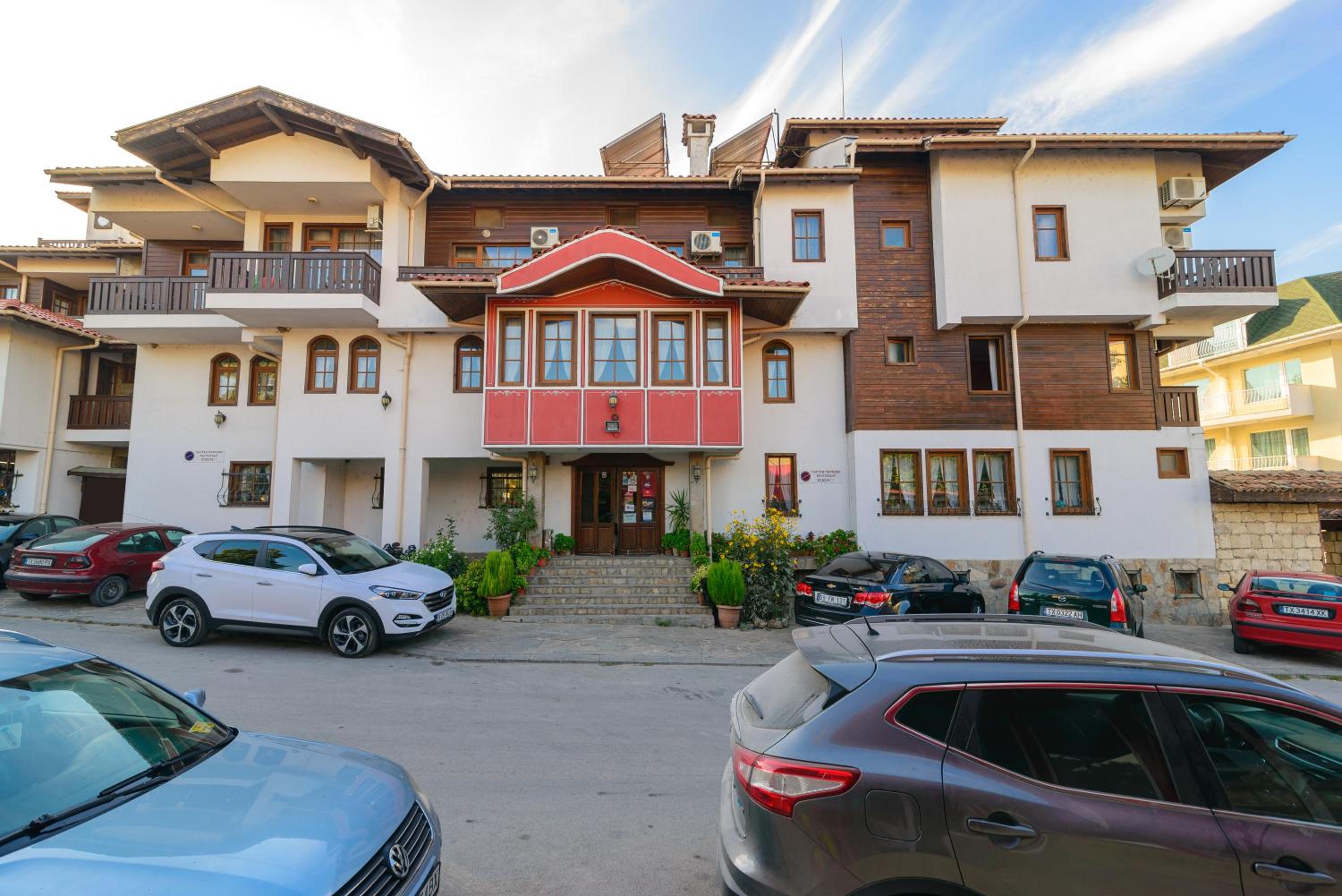 Фото Hotel Izvora