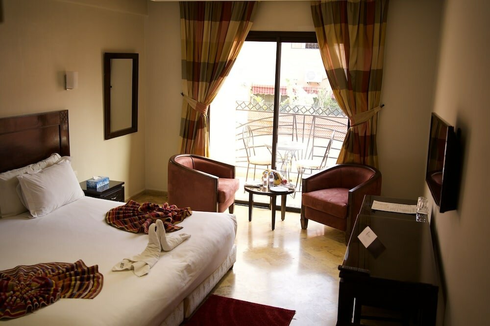 Фото Les Trois Palmiers