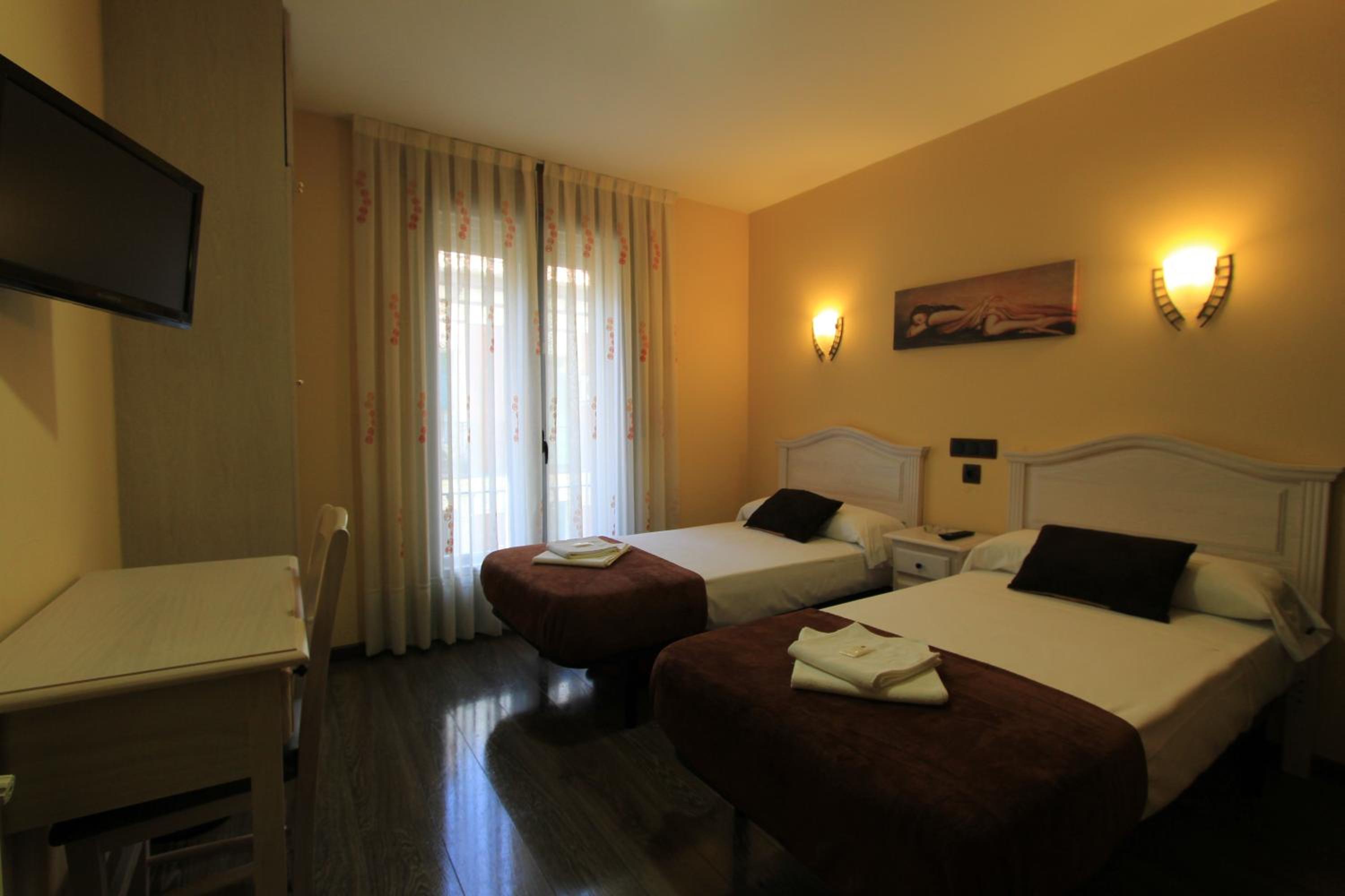 Фото Hostal Regio