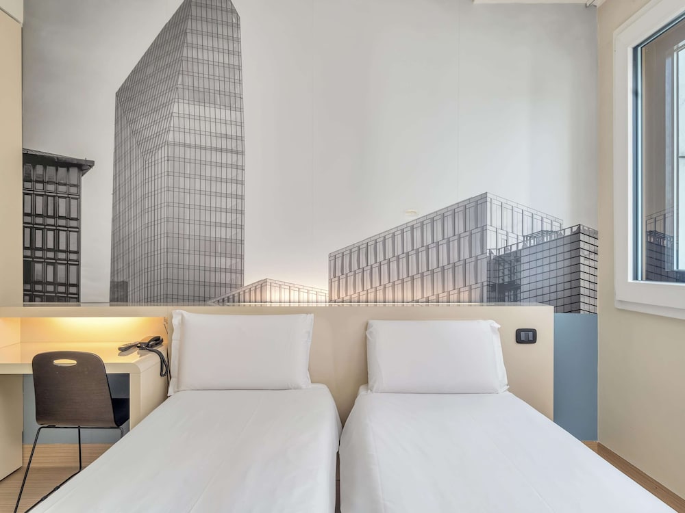 Фото B&B Hotel Milano Cenisio Garibaldi