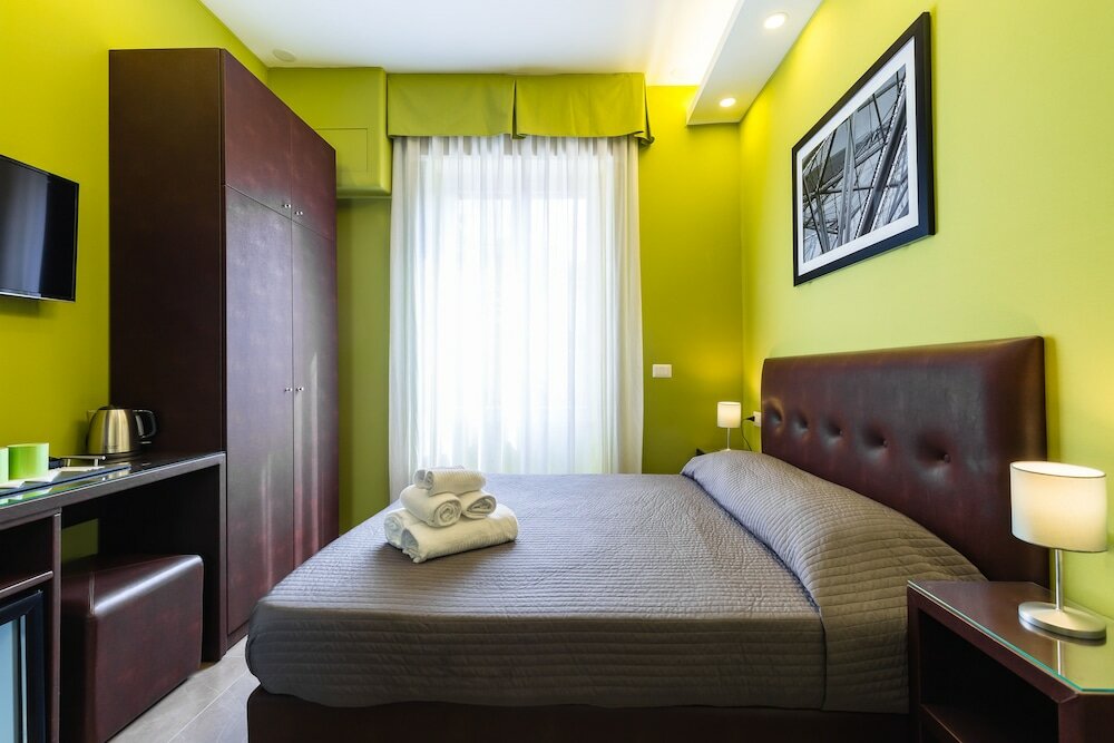 Фото Bh Napoli Railway