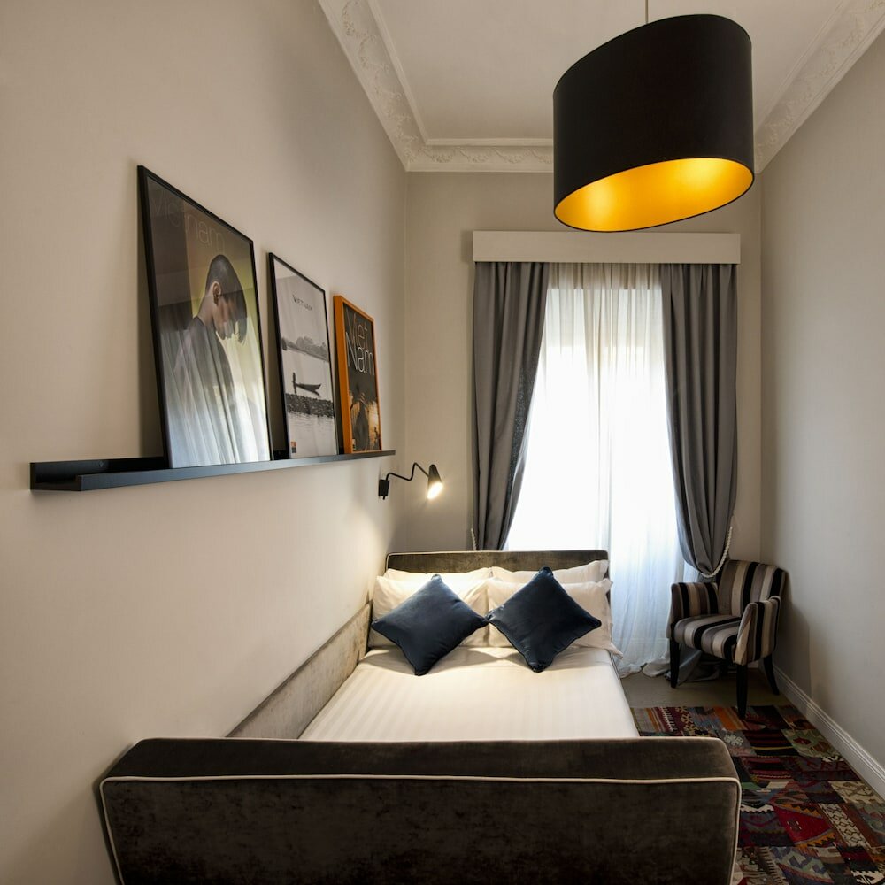 Фото The Independent Suites