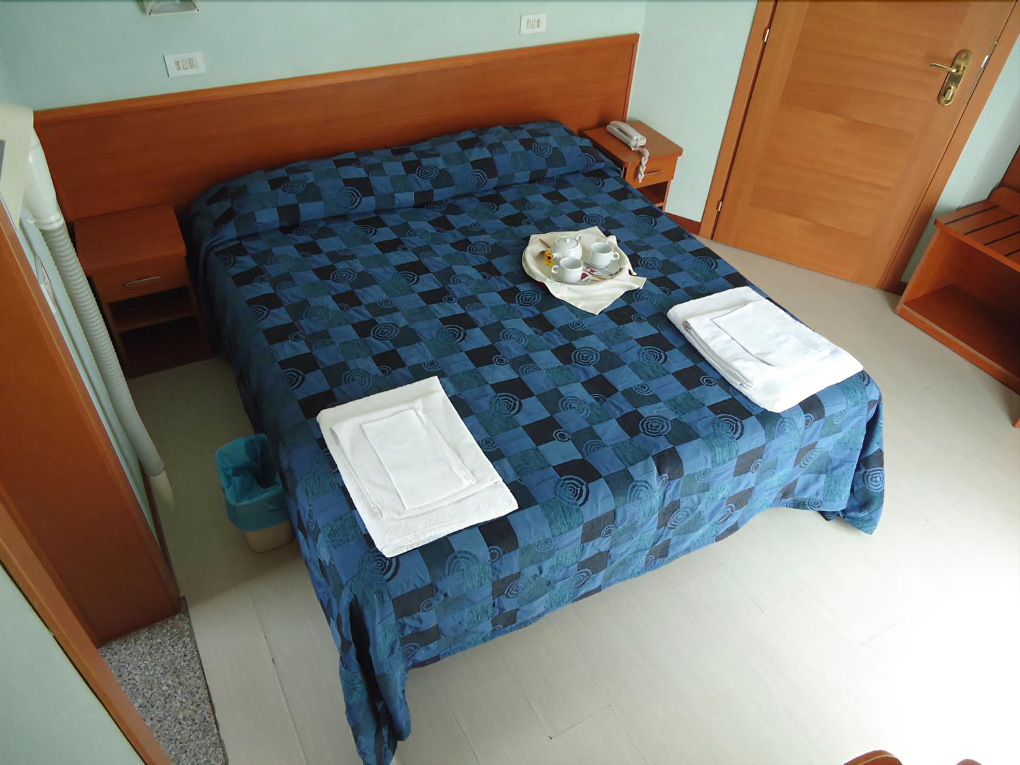 Фото Hotel Blue Moon