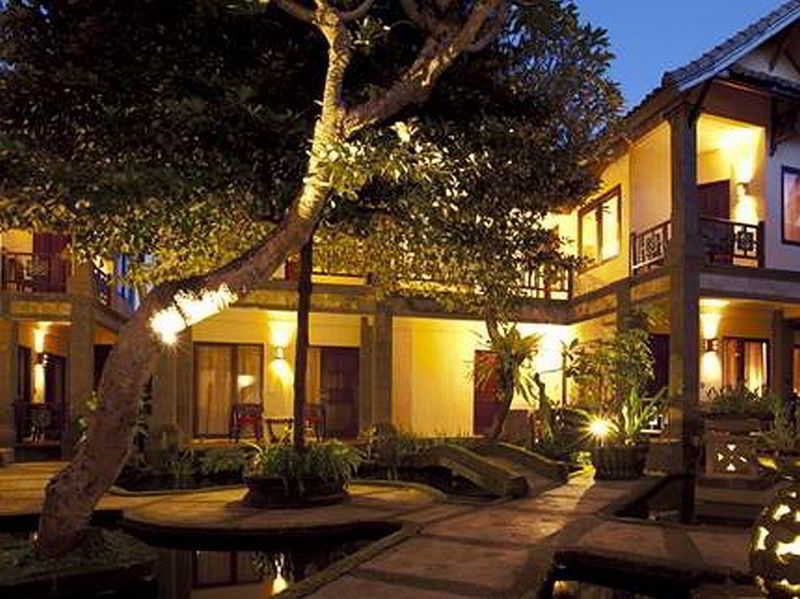 Фото Puri Mesari Suites