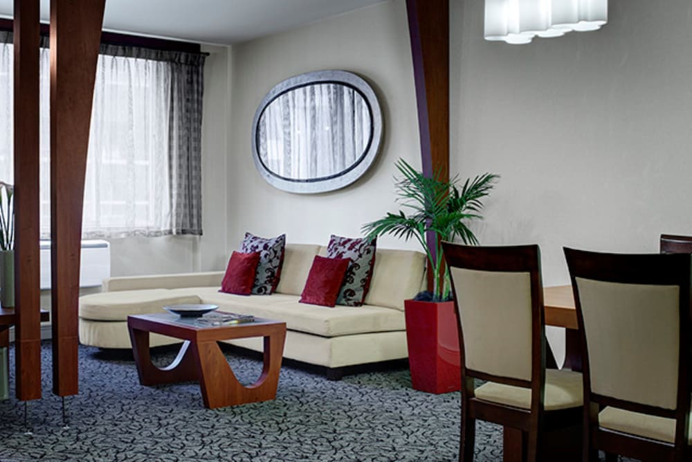 Фото Adina CityLife Wellington