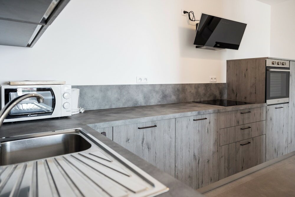 Фото Adonis Le Bastia