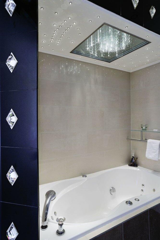 Фото Hotel Schwarzer Adler