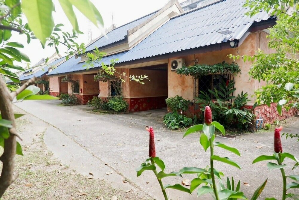 Фото Palm Chalet Resort