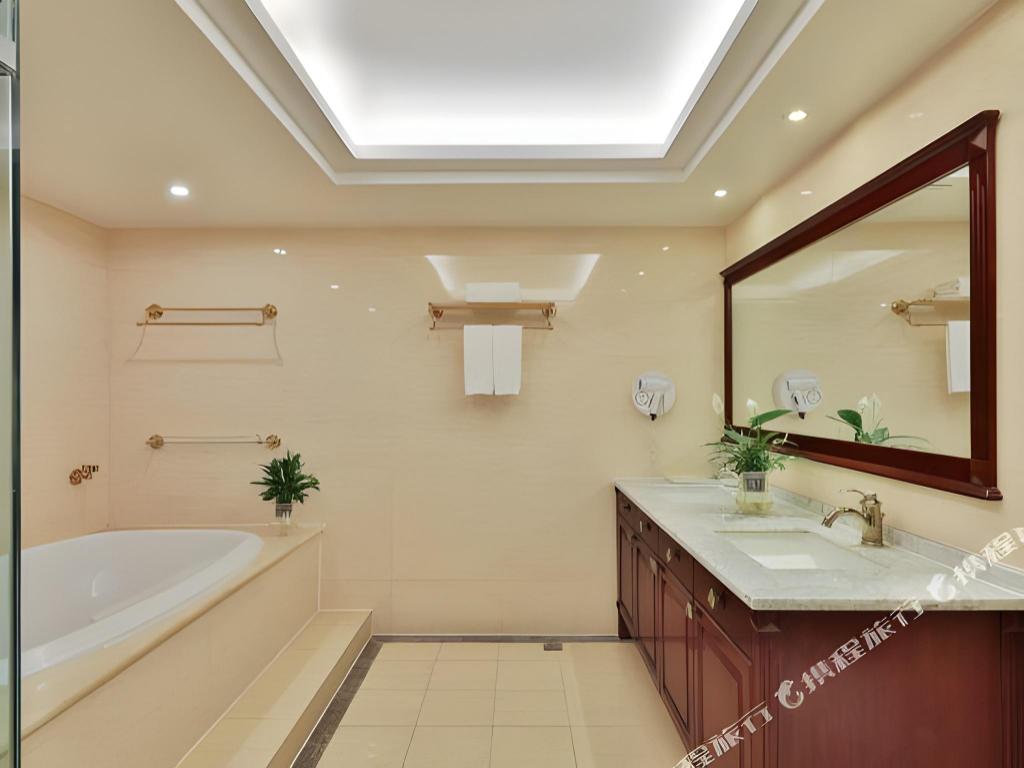 Фото Vienna International Hotel Guang'anmen