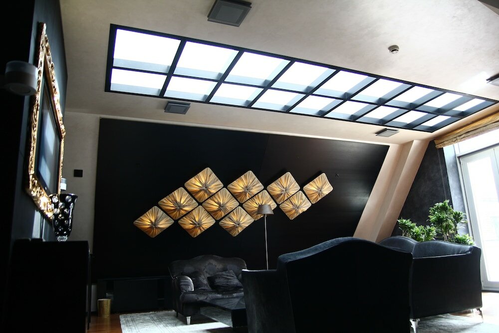 Фото Royal Square Hotel & Suites