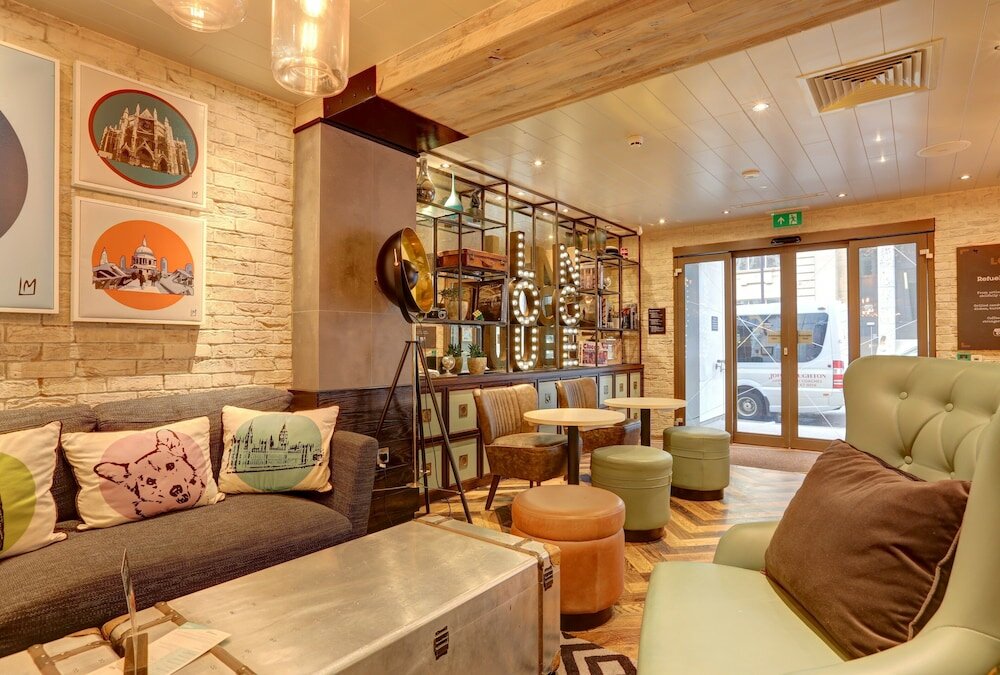 Фото Hub by Premier Inn London Westminster Abbey Hotel