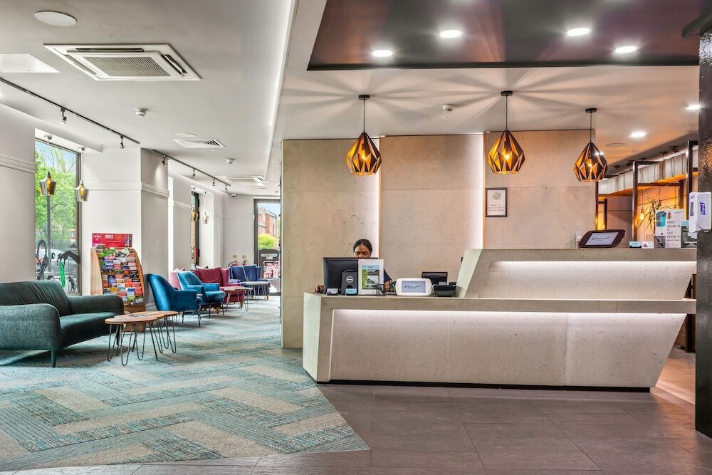 Фото Roomzzz London Stratford