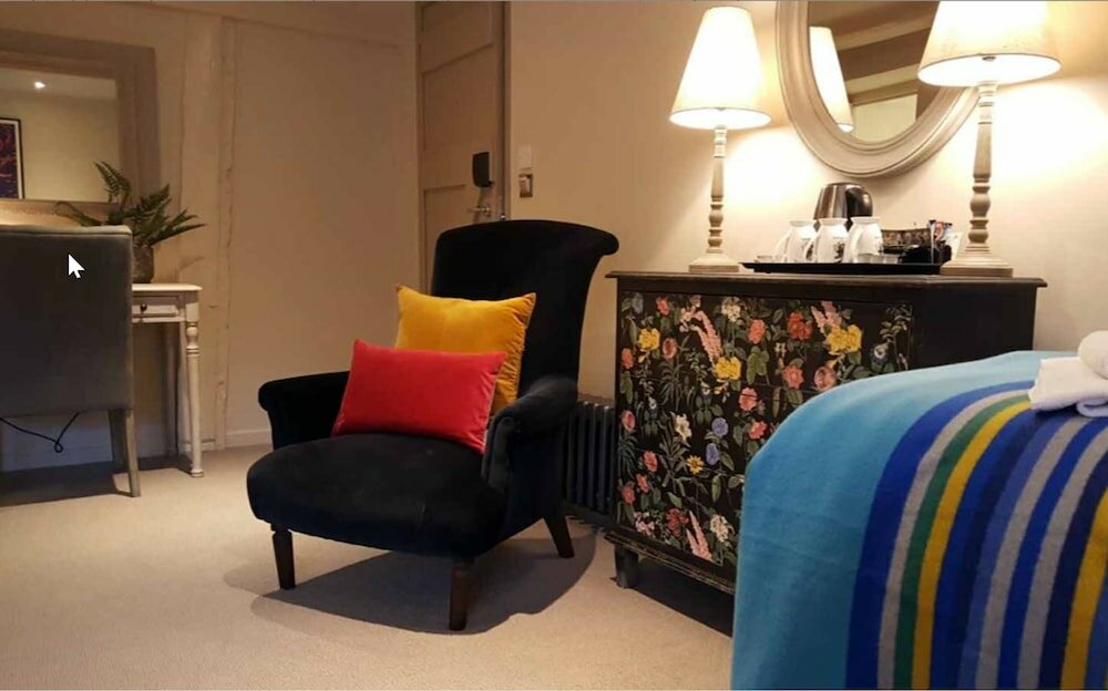 Фото The Falstaff Hotel