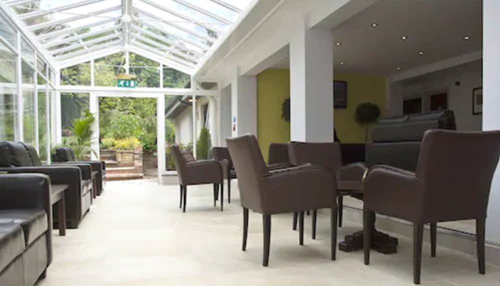 Фото Regency Park Hotel