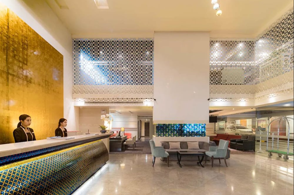 Фото Furama Silom Bangkok Hotel