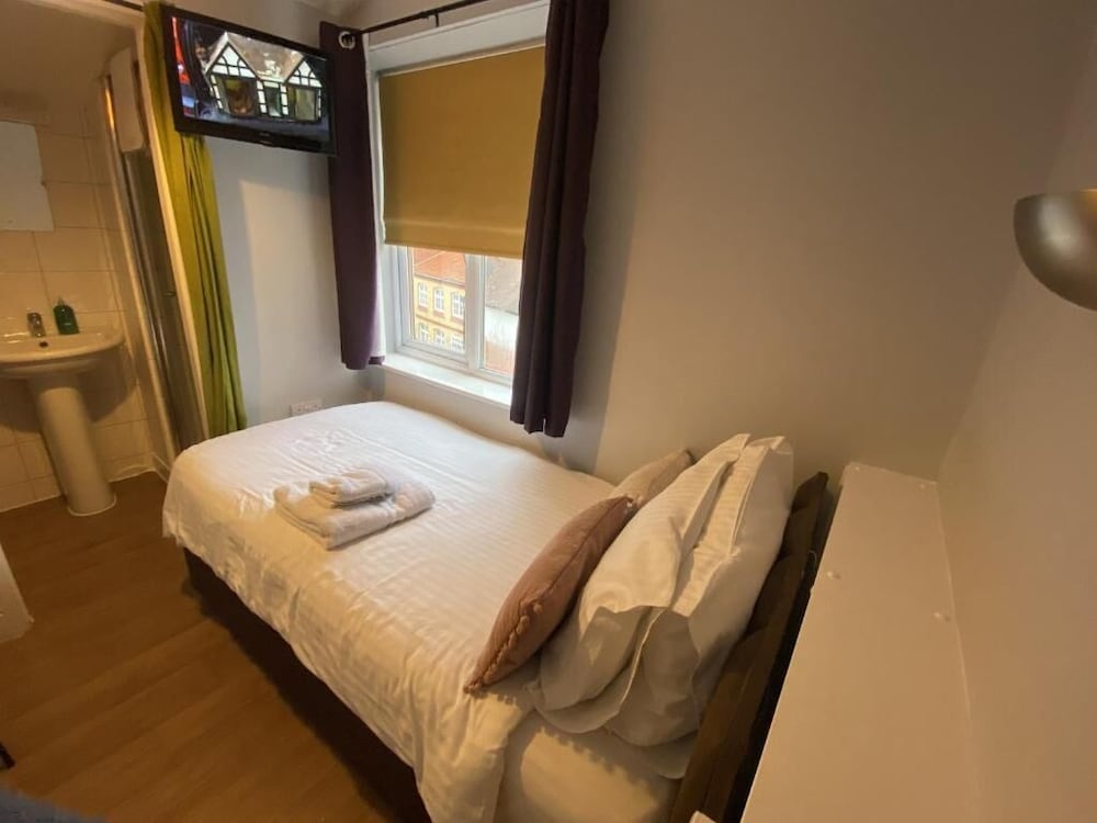 Фото Grosvenor Place Guest House