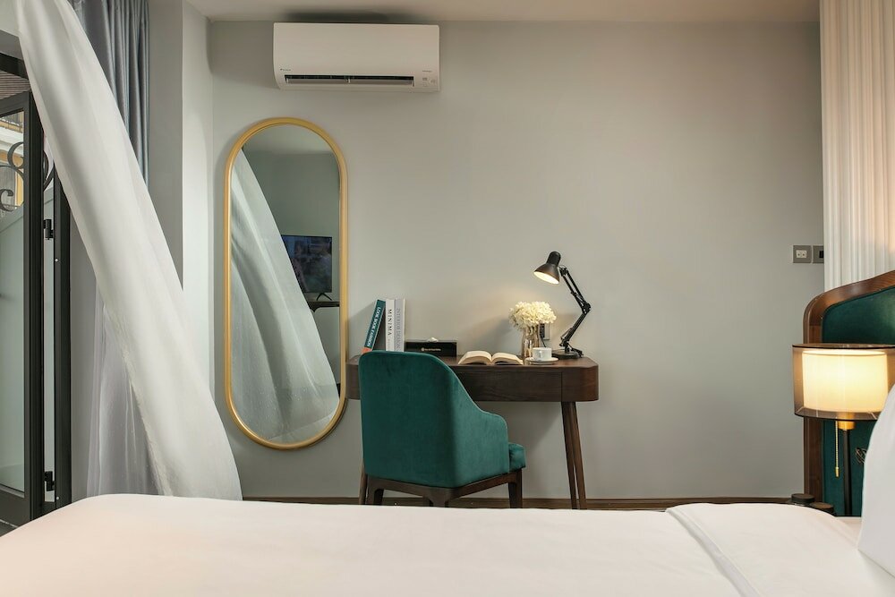 Фото May De Ville Old Quarter II Hotel