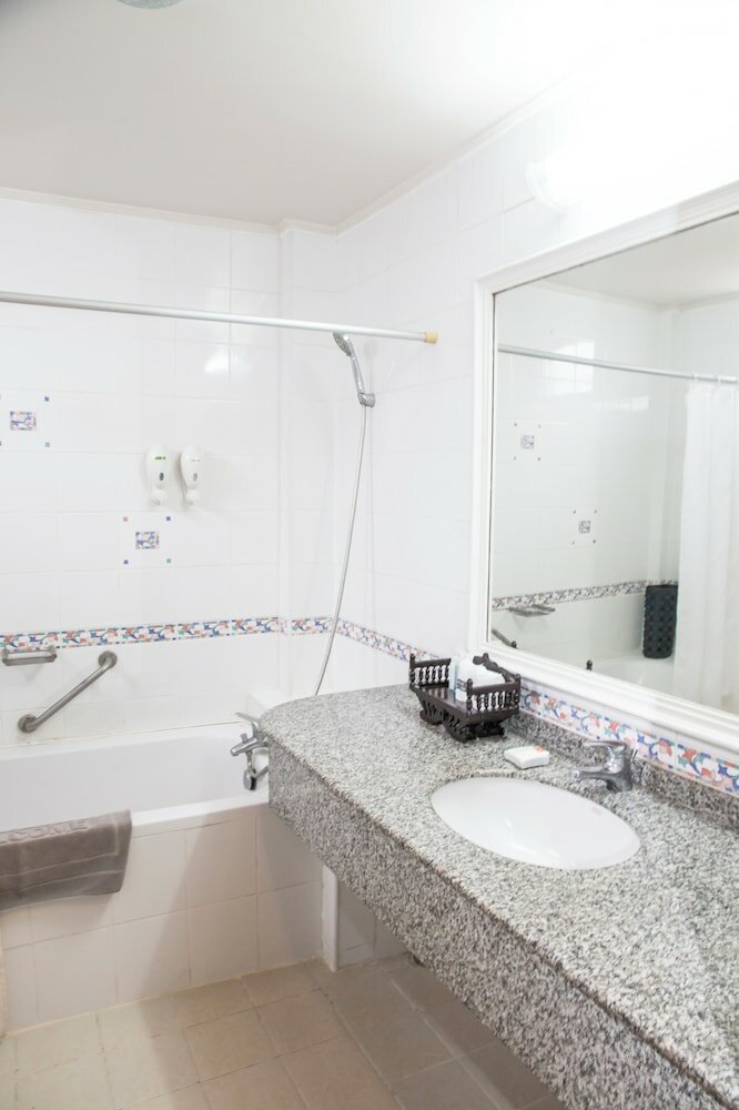 Фото S Lodge Pattaya