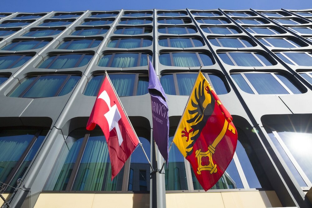 Фото Warwick Geneva