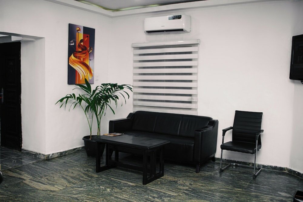 Фото Bluenest Hotel