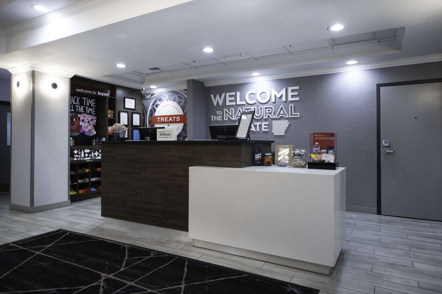 Фото Hampton Inn Bryant