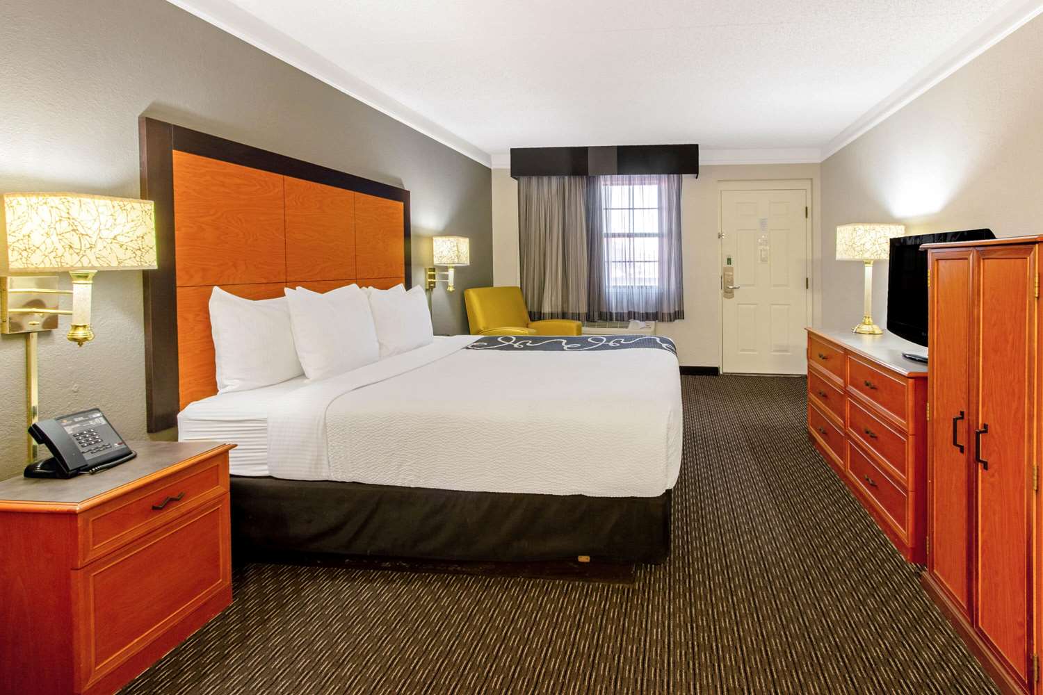 Фото La Quinta Inn by Wyndham Santa Fe