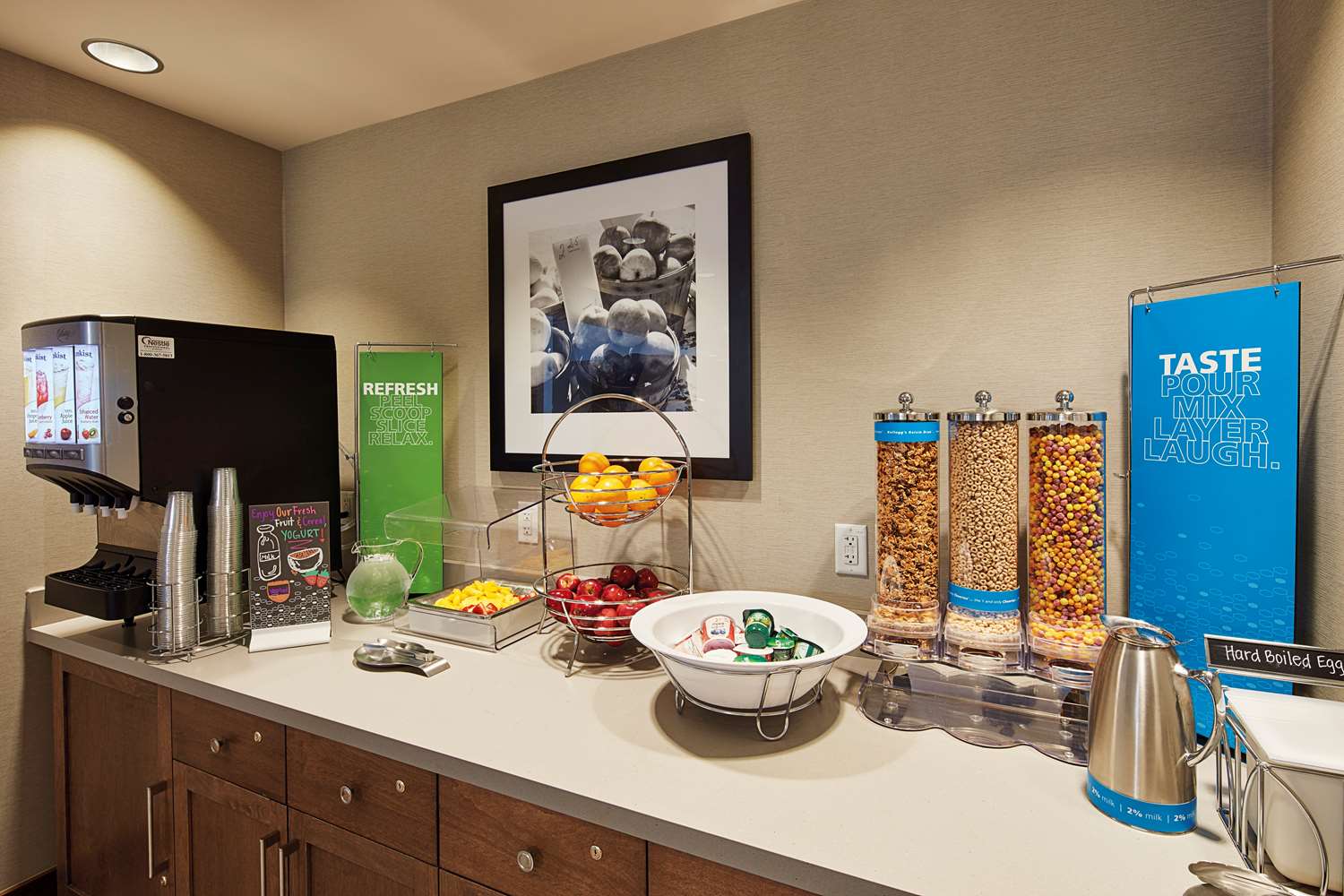 Фото Hampton Inn & Suites Sacramento at Csus