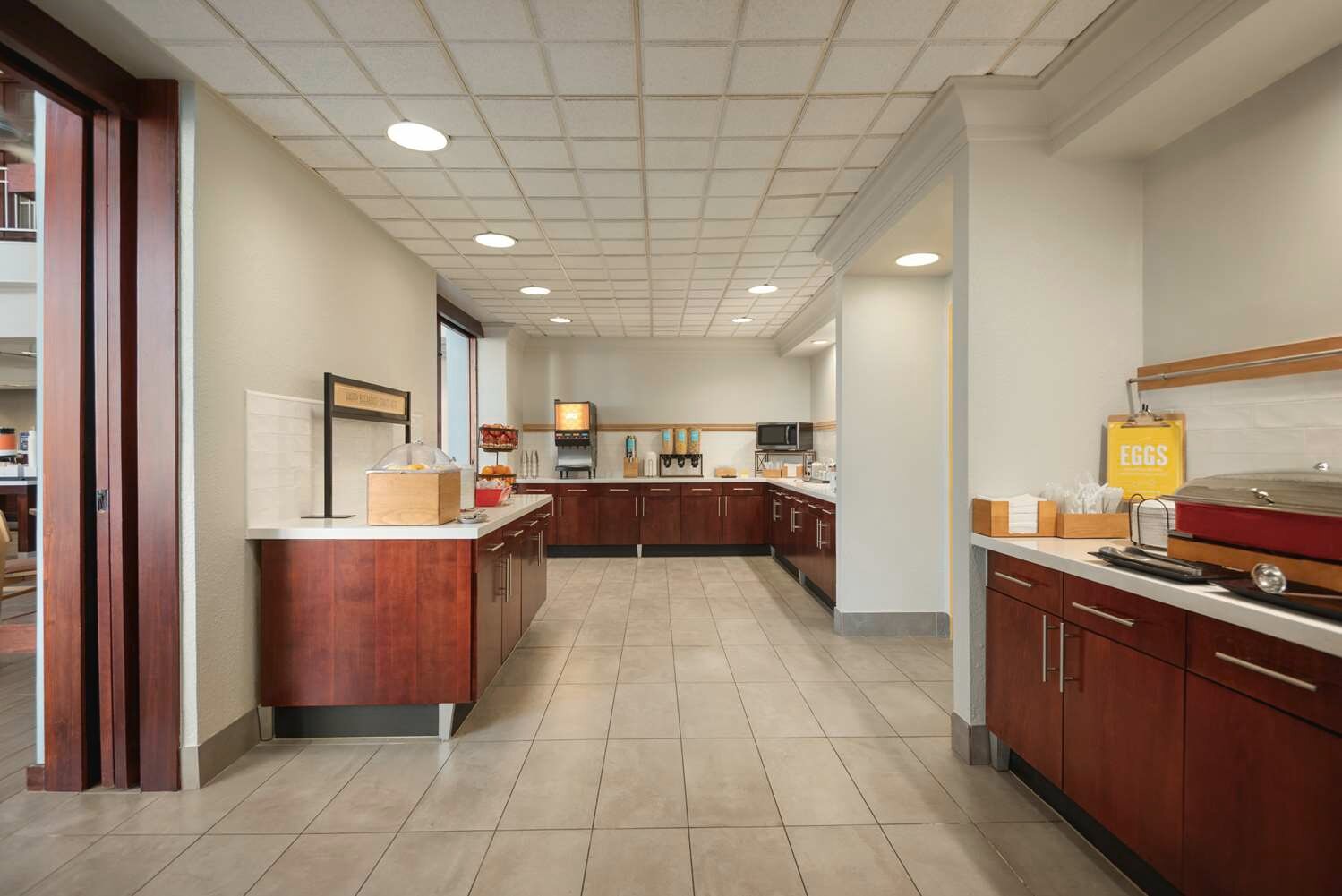 Фото Hampton Inn & Suites San Marcos