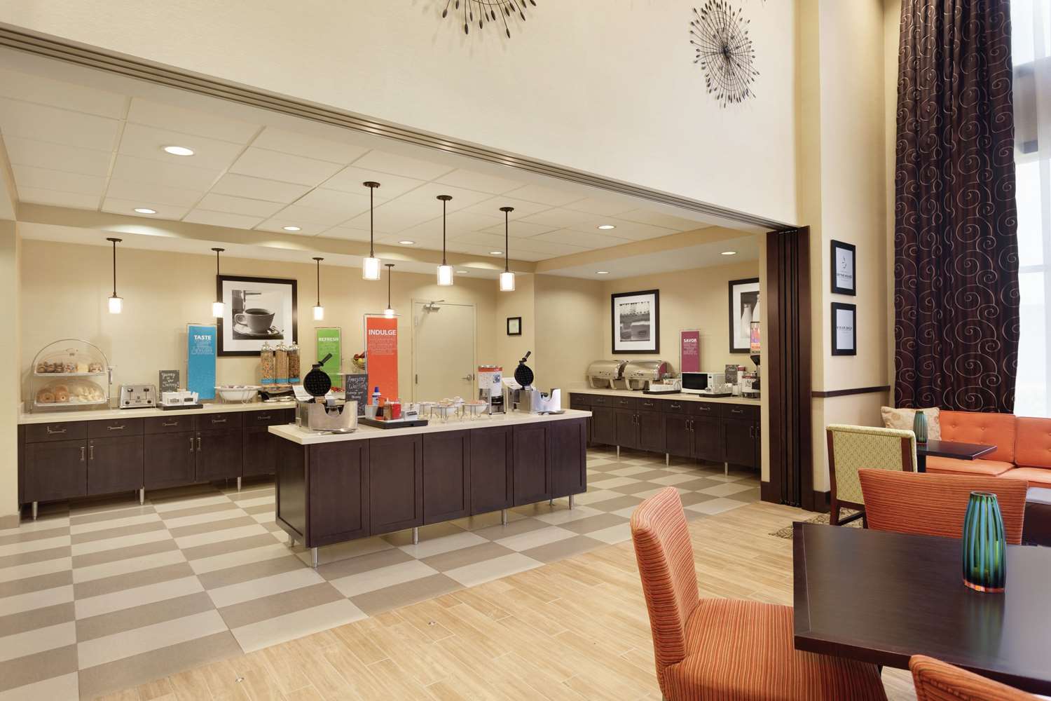 Фото Hampton Inn & Suites Philadelphia Montgomeryville