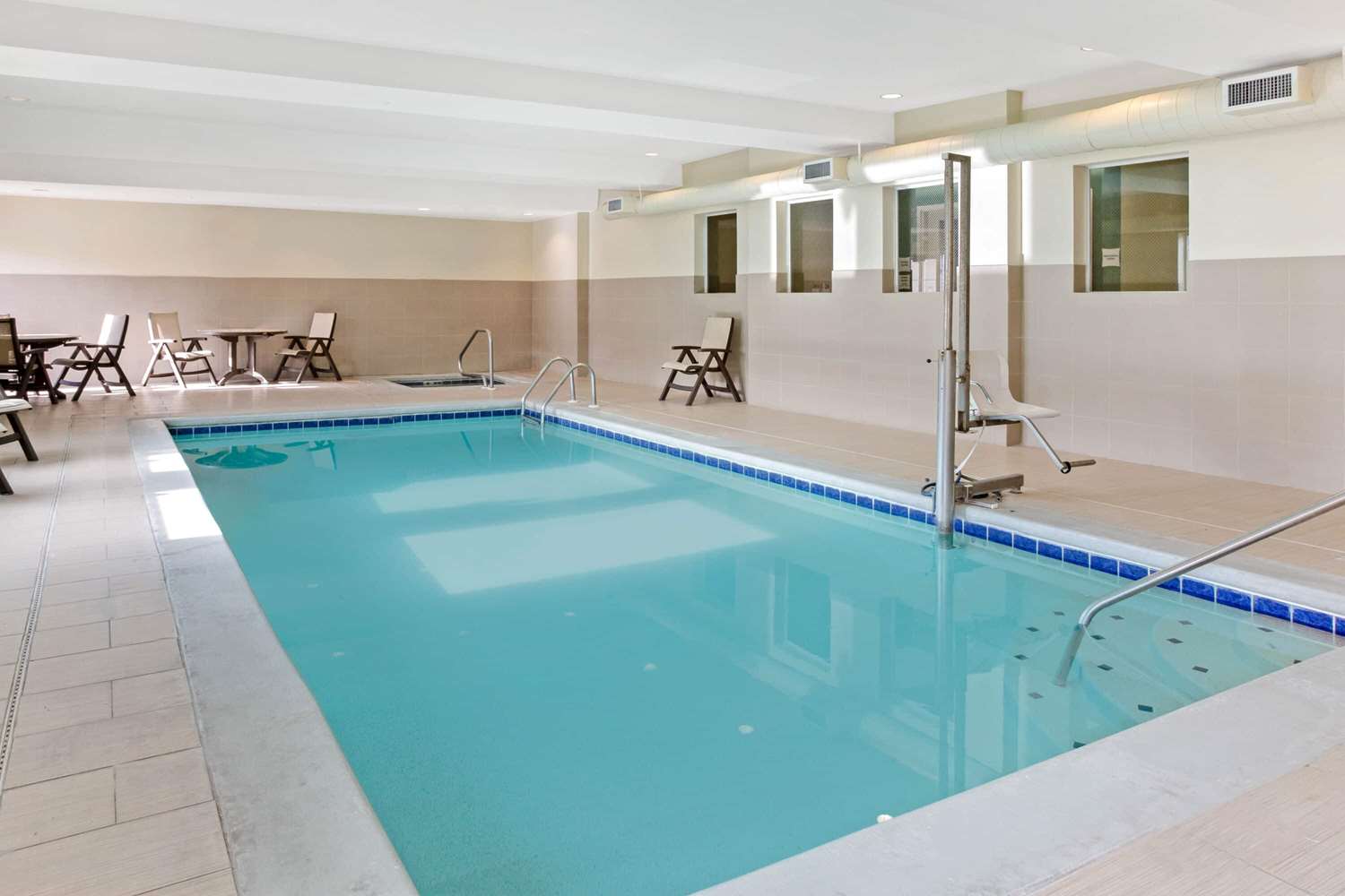 Фото La Quinta Inn & Suites by Wyndham Lancaster