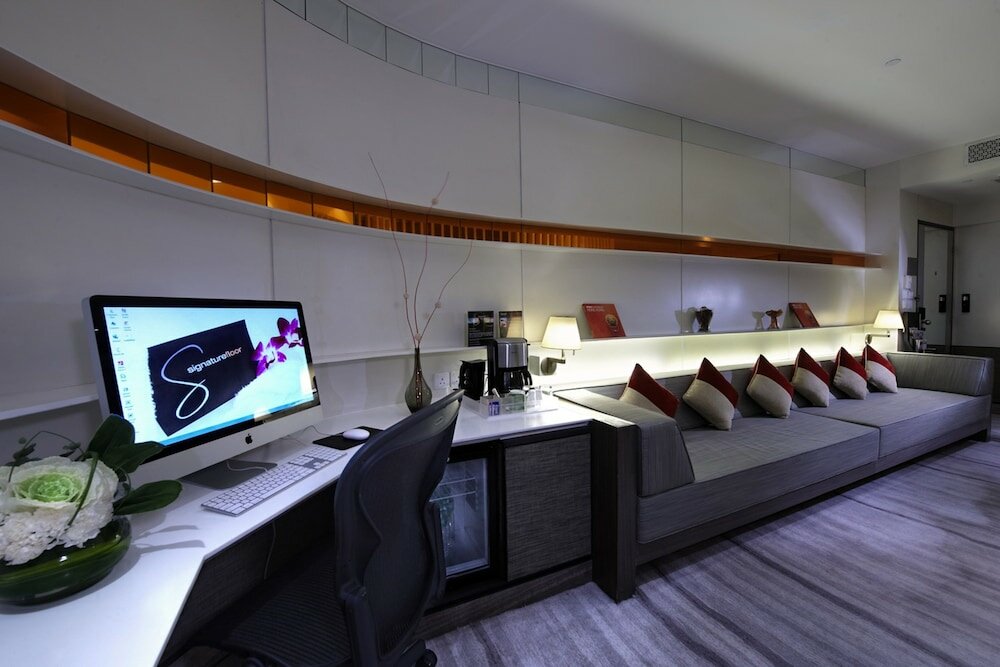 Фото The Charterhouse Causeway Bay