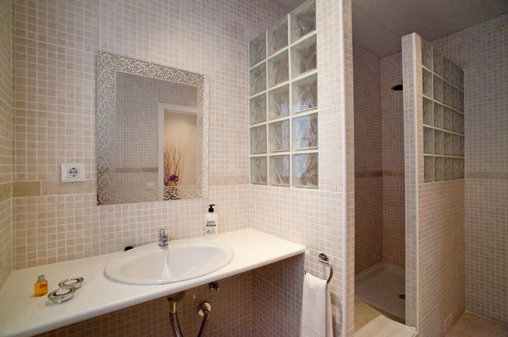 Фото Hostal Martinval