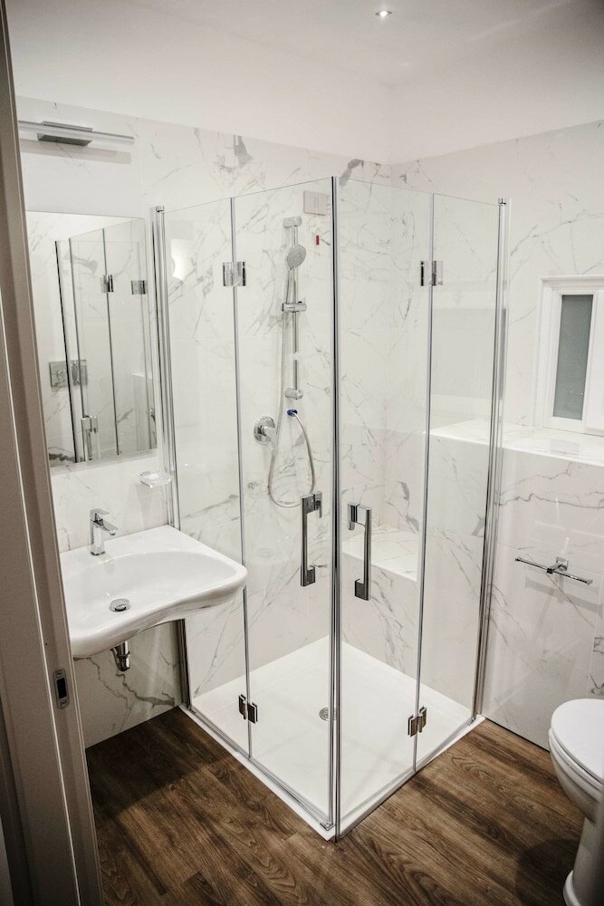 Фото Al Manthia Hotel