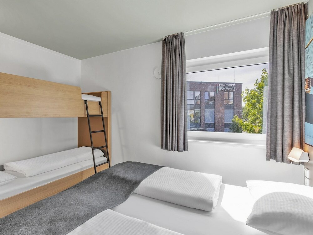 Фото B&b Hotel Hamburg-Harburg