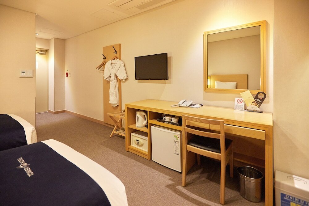 Фото Tower Hill Hotel