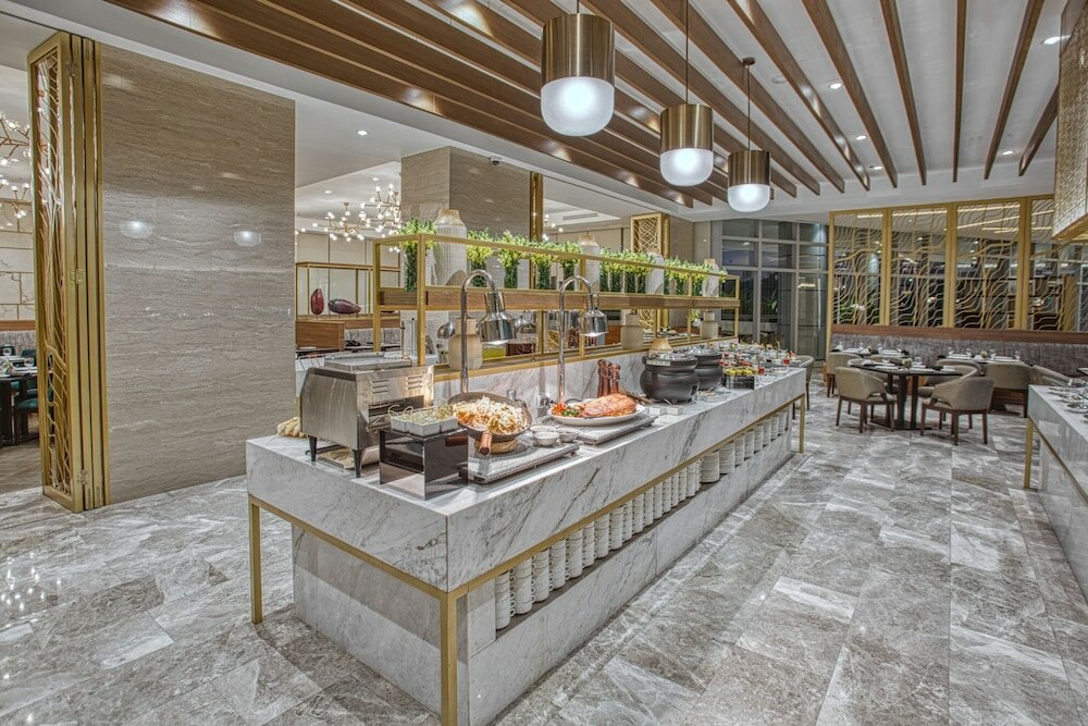 Фото Kingsford Hotel Manila